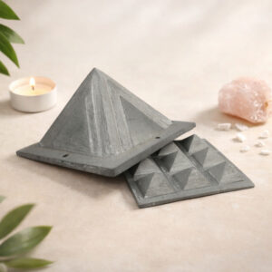 Vastu Zinc Pyramid with Base