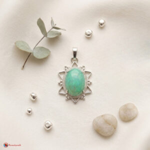 Green Aventurine Star Frame Pendant